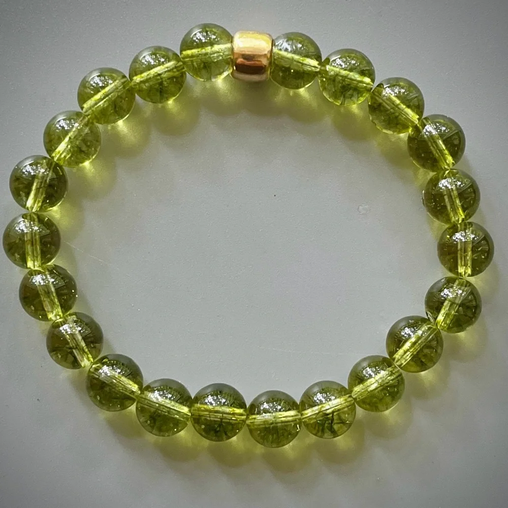 Green Peridot Handcrafted Bead Bracelet - Picture 4 of 5